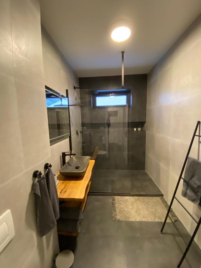 Apartmány Elli Mýto pod Ďumbierom Exterior foto